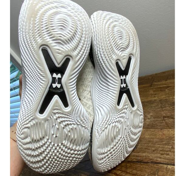 Under Armour Curry Flow 10 White/Black - Picture 9 of 9